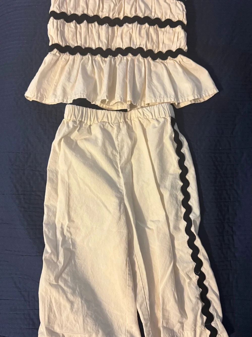 Zara Cream Wide-Leg Pants with Black Wavy Side Trim